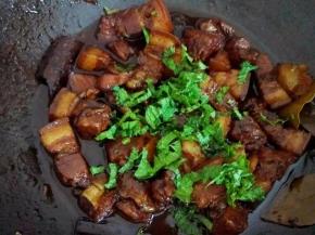 洒点葱或者薄荷叶就可以起锅了