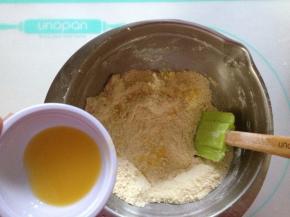 加入冷藏的蛋黄液