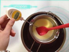 淡奶油加牛奶混合加热