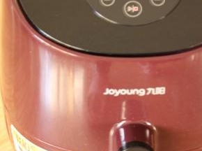 空气炸锅设置温度180度，时间15分钟，程序结束就可以了。