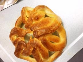 拿出晾凉，将模具拿掉