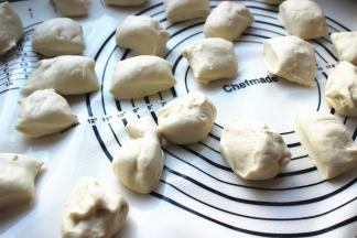 分成大约每个50克的小剂子。