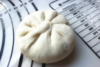 略微按扁一下就行。