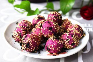 烤好的紫薯球。