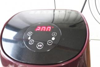 温度设置最高温度200度，开启炸锅就好。