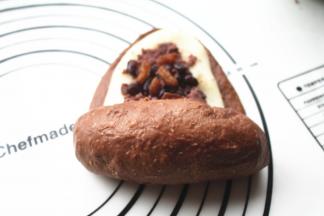 卷起来，小心包好收口，不要漏出麻薯