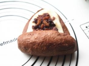 卷起来，小心包好收口，不要漏出麻薯