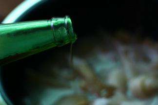 家酒。（可去味，提香。）