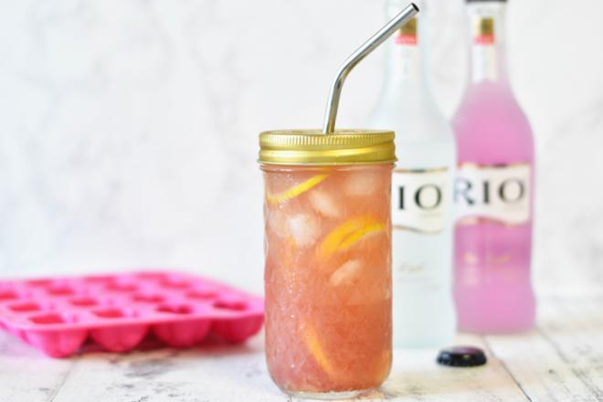 混合蔓越莓冰饮