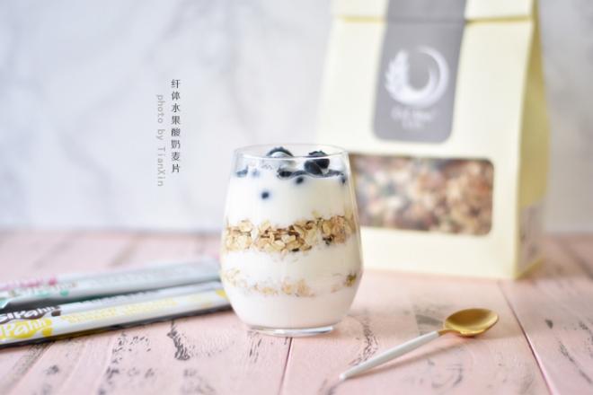 水果酸奶燕麦杯