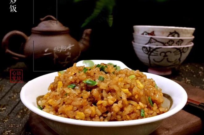 妈妈的味道-酱油炒饭
