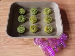 七、全部做好，烤箱提前预热160度十分钟。