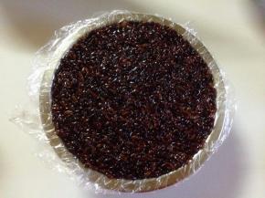 并且用刮刀压实抹平，待凉后放入冰箱保存