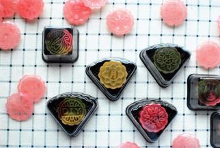 放入月饼盒子中，冷藏保存，请在1周内吃完。