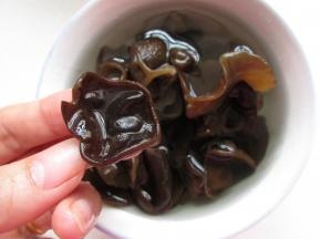 厚实的木耳，胖嘟嘟。