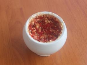 捶成这个样子就行，不要太碎，咋们要的是剁椒。而不是剁椒酱