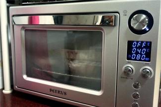 放入烤箱，发酵功能，发酵80~90分钟。