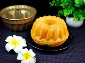 趁热倒扣脱模。