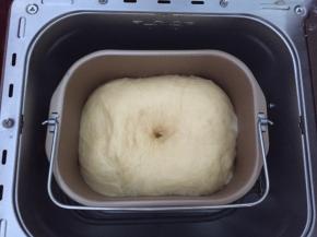 发酵到两倍大，戳洞不回缩即可