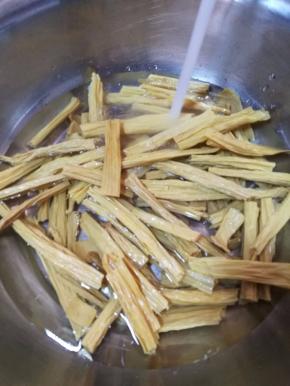 1.准备好全部的原材料