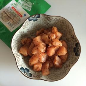 放置入味，如果时间允许提前一晚腌制味道更好，不过我这个已经很美味了