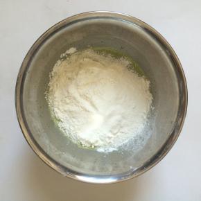 筛入低筋粉