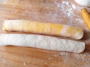 黄色卷和白色卷。