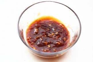 搅匀，酱料就做好了，酱料可以根据口味自己调整