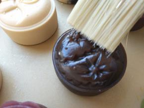 表面刷层水（预热烤箱上下火160度）