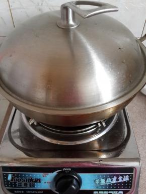 锅盖盖上焖五分钟