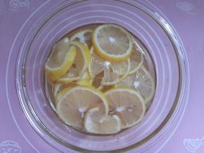 倒入蜂蜜拌均匀。