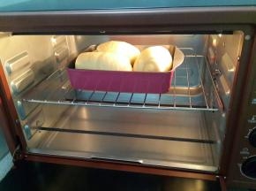 烤箱预热150°，放中层，上火120°，下火125°。烤35分钟。