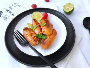 烤至两面都呈金黄色就可出锅了。