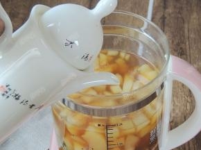 加入刚泡好的红茶