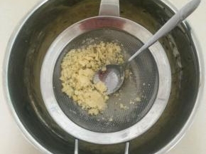 过筛一遍(更细腻些