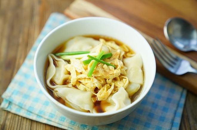 蛋丝豇豆馄饨