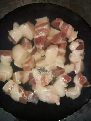 五花肉冷水下锅