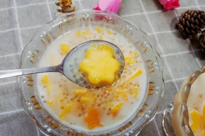 椰香芒果西米露