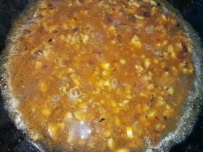 倒入没过食材的水