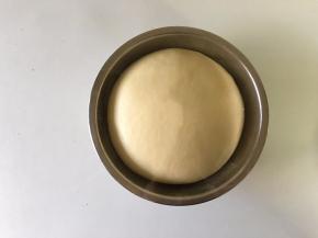 取出发酵好的面团