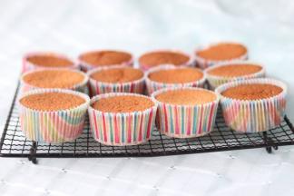 出炉放至冷却架凉透。