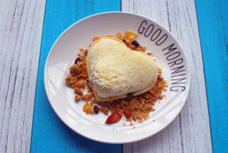 按照自己的吃量制作三明治，一个两个随意。