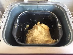 程序结束，放入黄油，再次启动一个和面程序，15分钟；