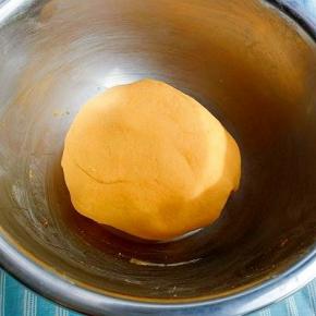 揉成光滑的面团