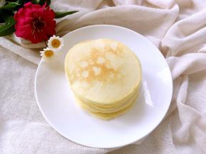 喜欢颜色深的可以多煎一小会，上色会重一些，配上酸奶一起吃也很美味