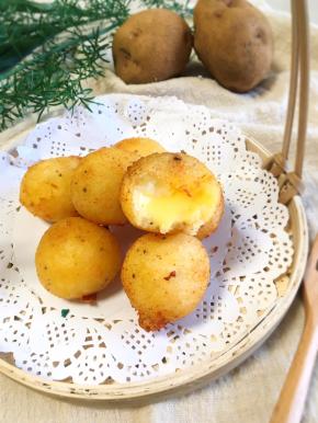 爆浆土豆丸子，做起来吧～