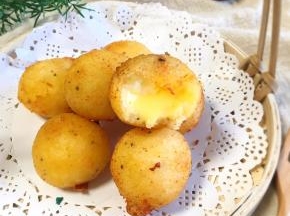 爆浆土豆丸子，做起来吧～