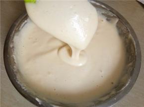 翻拌好的面糊非常细腻。