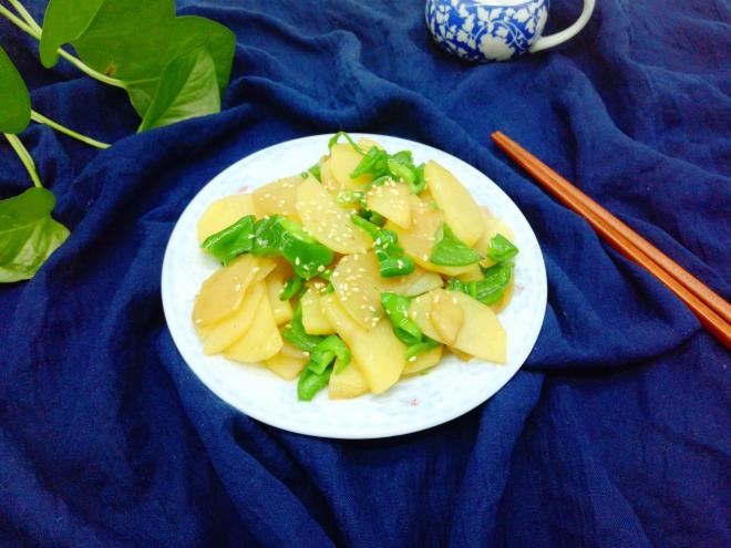 青椒炒土豆片