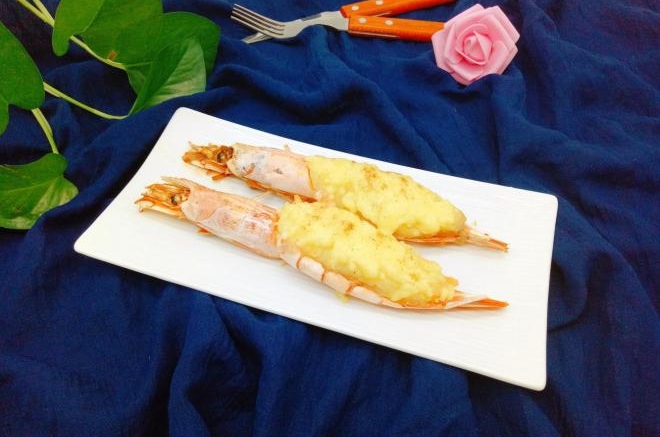 土豆泥芝士焗阿根廷红虾